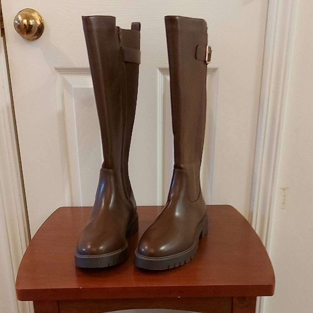 Dream Cloud Tall Chelsea Wide Calf Boot